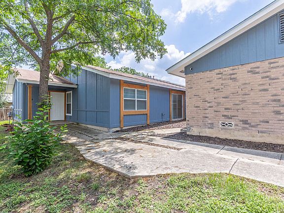 4th image of 1366 Bayou Dr