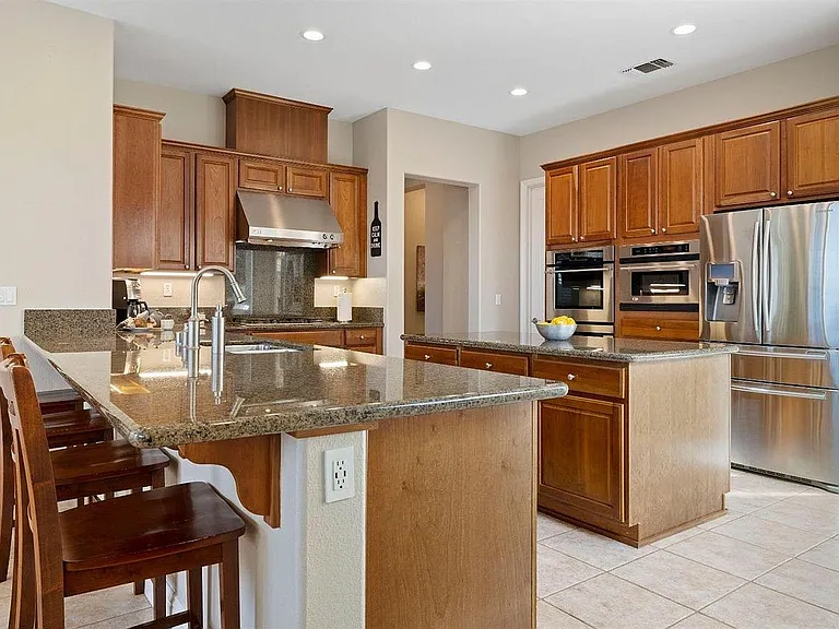 4930 Village Green Dr — Photo 12