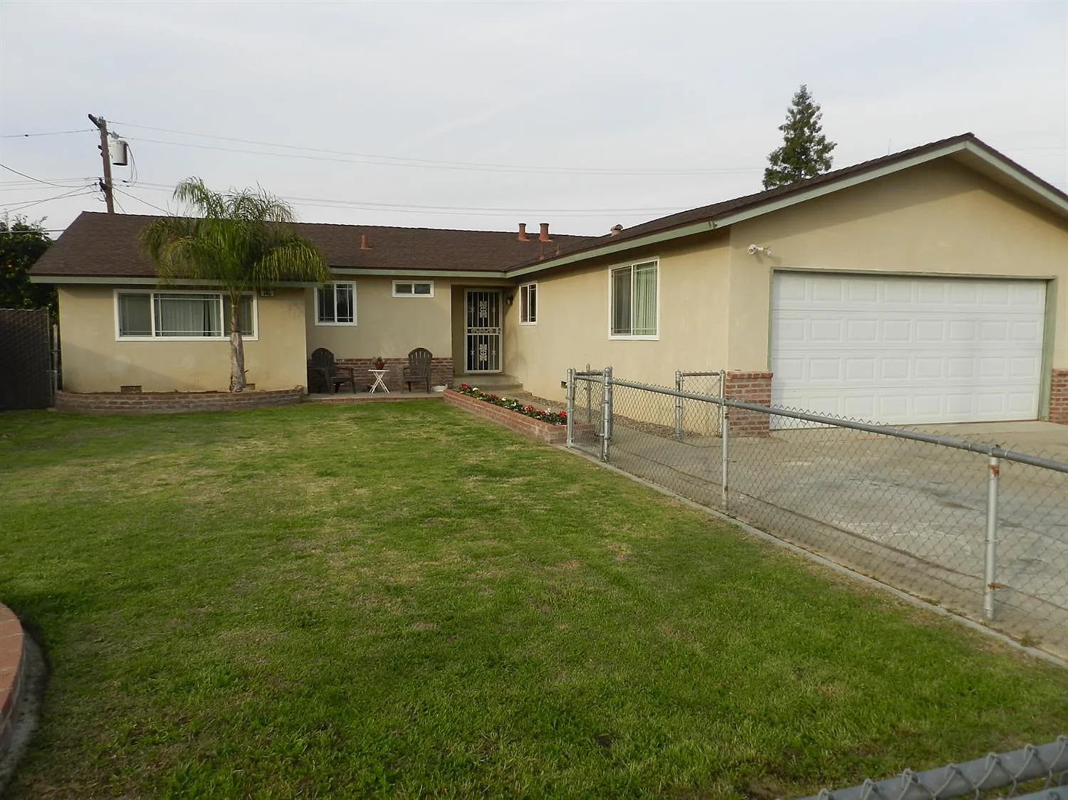 143 10th St photo 1
