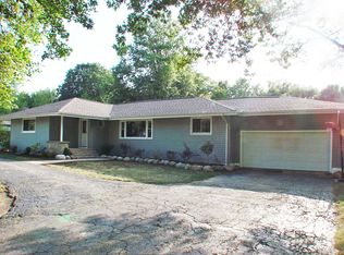 2914 Emerald Lake Blvd, Willoughby Hills, OH 44092