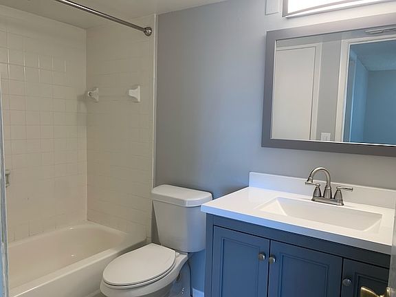 4th image of 375 Lake Ontario Ct Unit 303