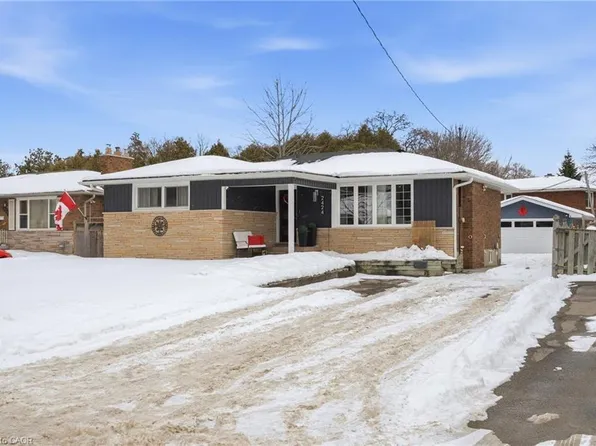 2424 Eileen Dr, Burlington, ON L7R 1M8