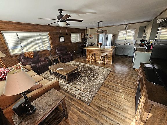 3rd image of 1186 Scenic Lakeview Dr