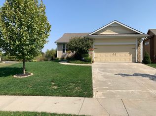 212 Eisenhower Dr, Lawrence, KS 66049