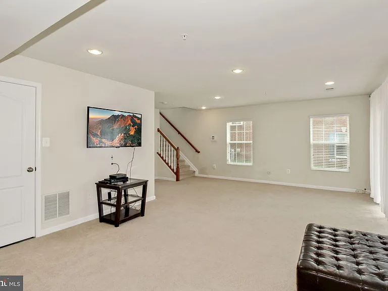 2221 Congresbury Pl — Photo 27