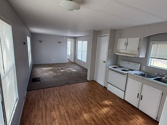 4th image of 524 Arnall Dr #500