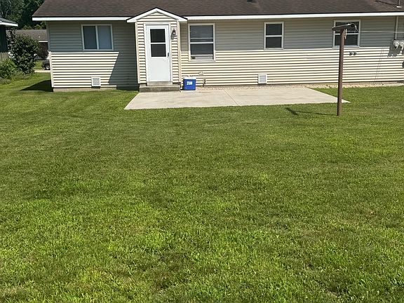 4th image of 471 Rainbow Cir #2