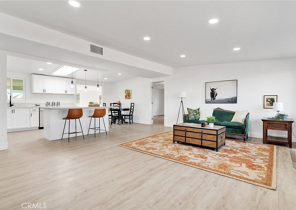 1st image of 8912 Evergreen Ave