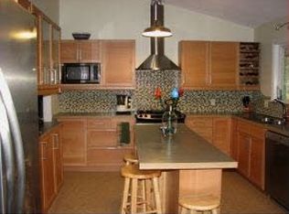 4 Haines Ter, Merrimack, NH 03054