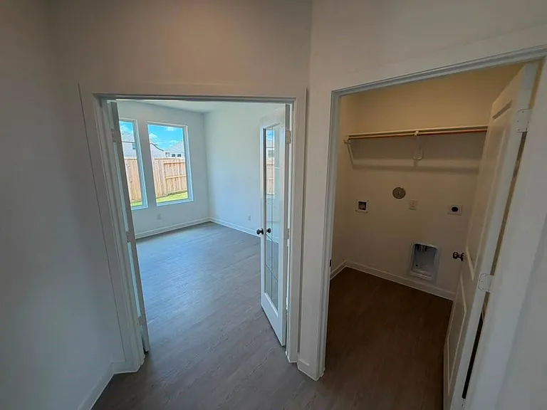 2847 Garden Mdw — Photo 18