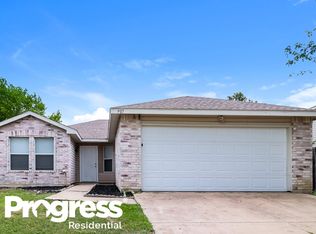 907 Kendall Dr, Arlington, TX 76001