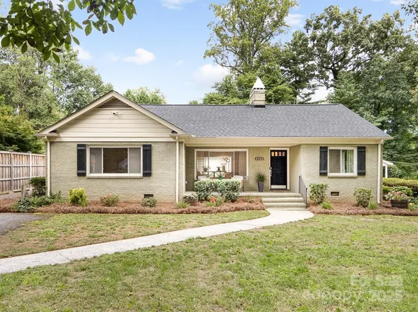 3123 Country Club Dr, Charlotte, NC 28205