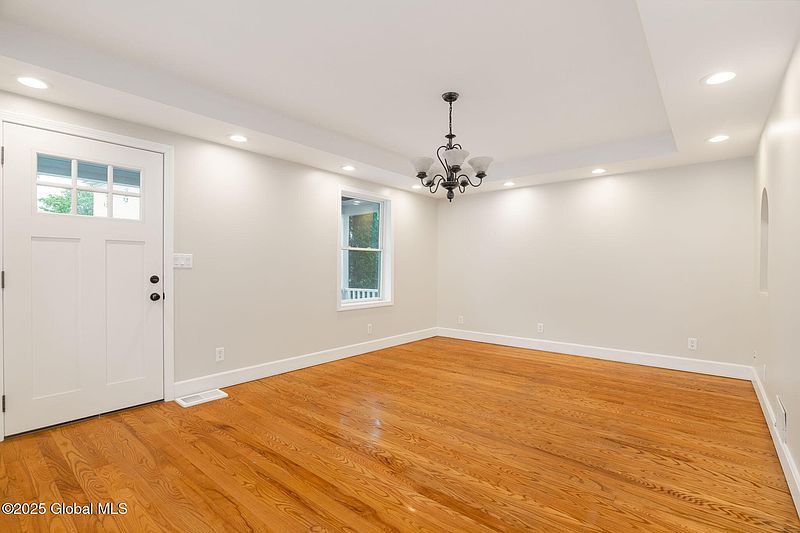 3rd image of 261 Main Street