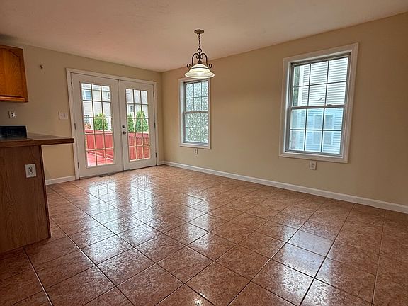 3rd image of 7 Chequeset Rd