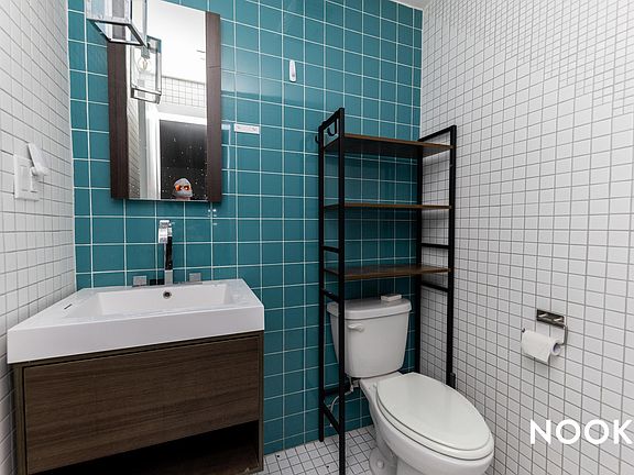 4th image of 129 Troutman St #1B