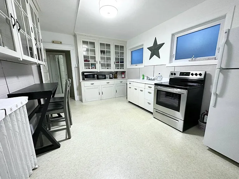 31 S Bartram Ave — Photo 9