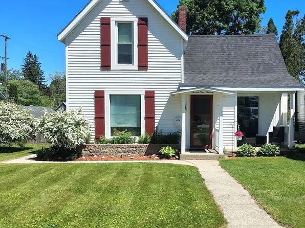 717 E Garfield St, Cadillac, MI 49601