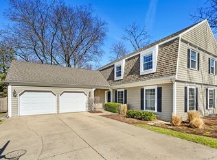 12 Hamill Ln, Clarendon Hills, IL 60514