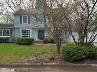 2909 27th Street Ct, Moline, IL 61265