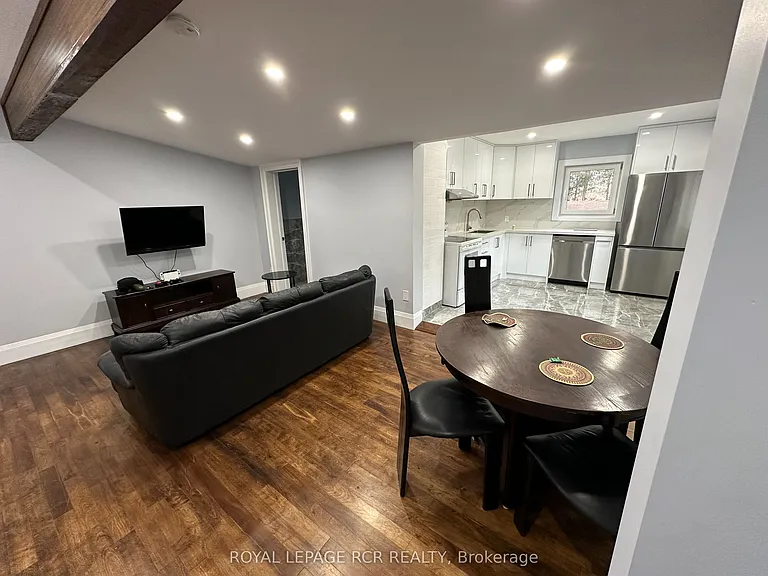 6222 Yonge St #2 — Photo 8