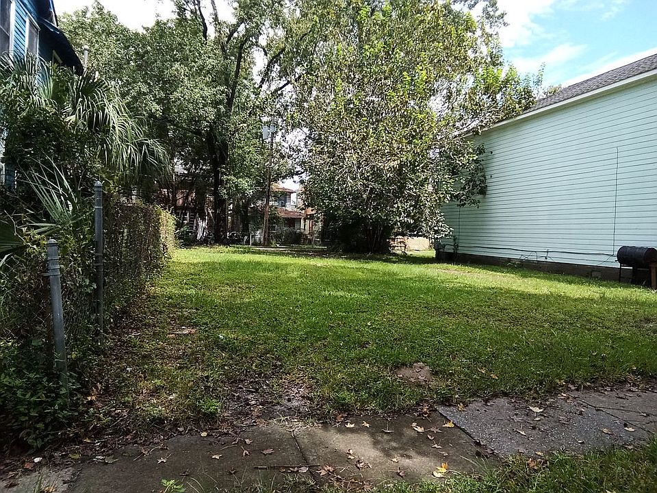 1st image of 1112 E 32nd St