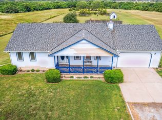 1367 N Oxford Rd, Mulvane, KS 67110