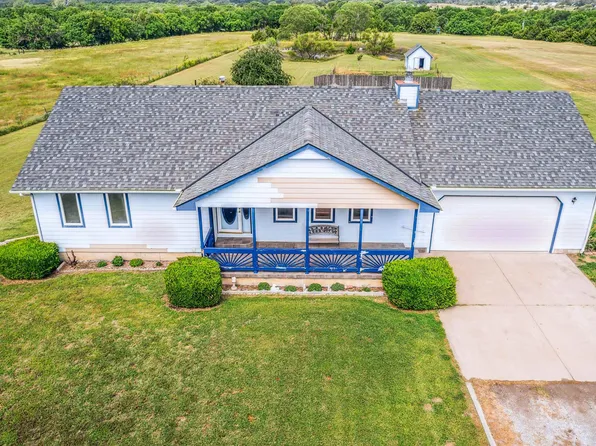 1367 N Oxford Rd, Mulvane, KS 67110