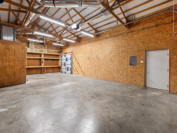 4th image of 7107 Nickaburr Creek Dr