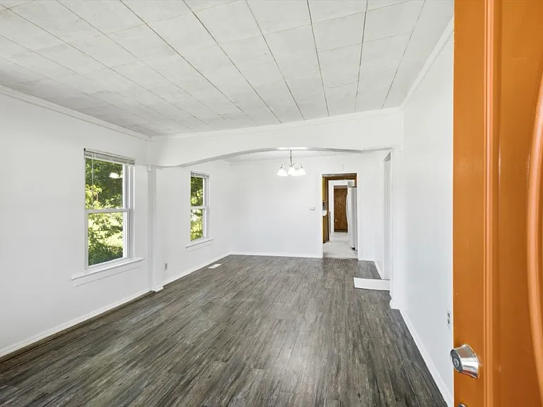 425 S 45th West Ave — Photo 15