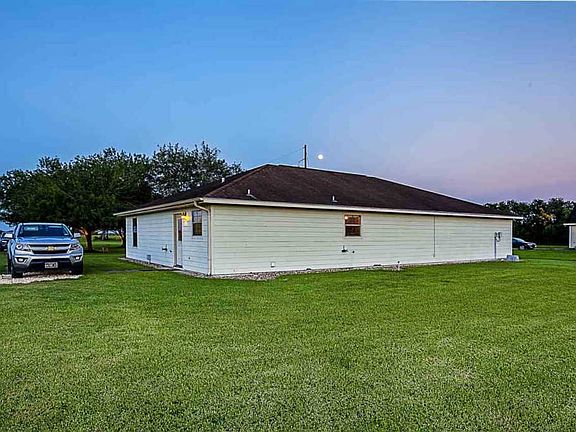 2nd image of 3014 Howard Dr