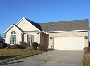 929 Fredricksburg Ct, South Bend, IN 46614