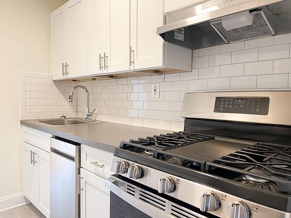 3rd image of 32 Park Ave #5N