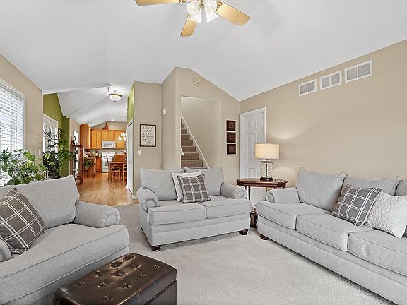 2nd image of 966 Keenan Ln