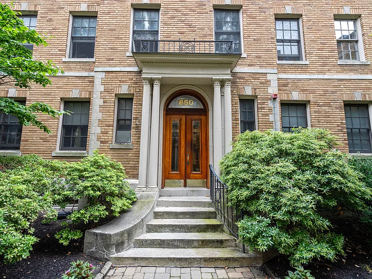 850 Massachusetts Ave #1 — Photo 19