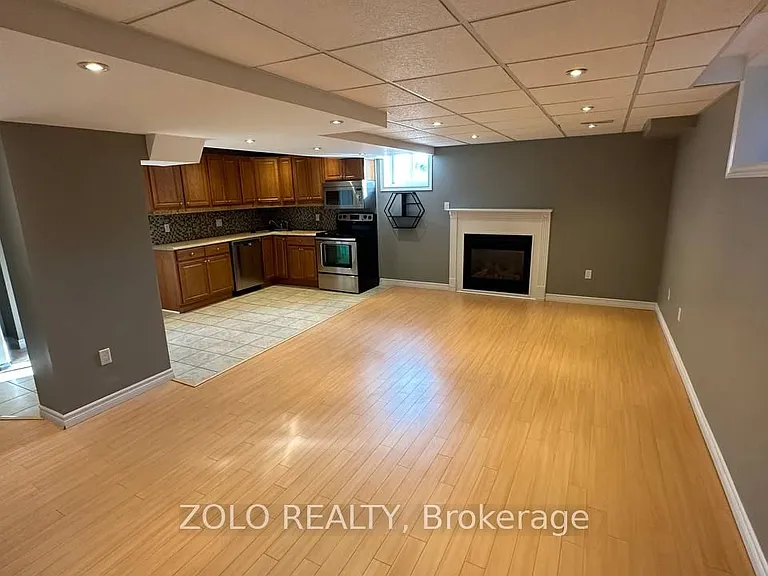 68 Milligan St E — Photo 2