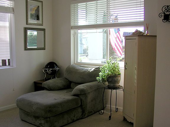 5th image of 2211 88th Dr NE