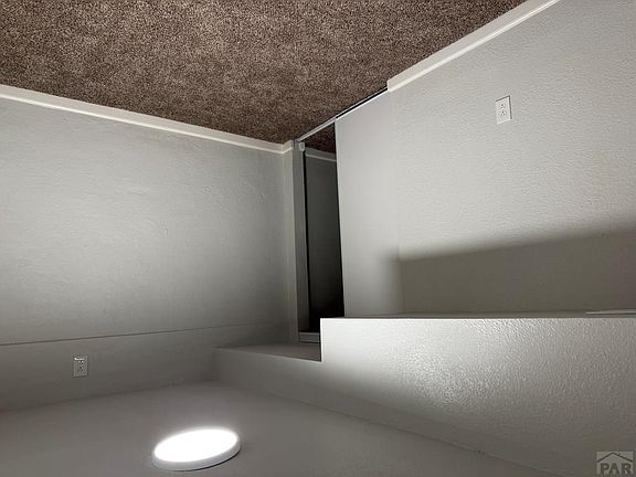 3rd image of 1539 E 9th St