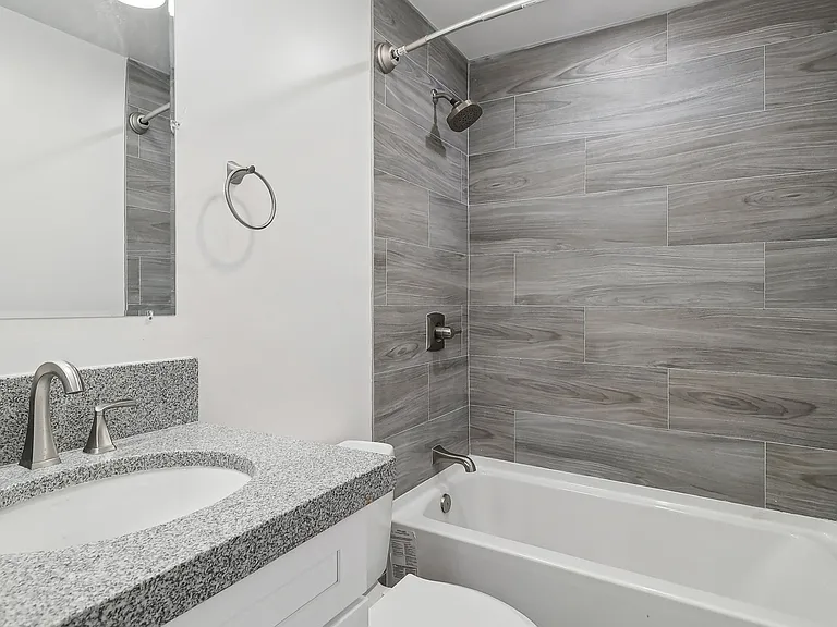 Newly Renovated 2 Bed/2 Bath El Cajon — Photo 8