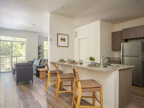 4th image of 441 S 69th Pl #25