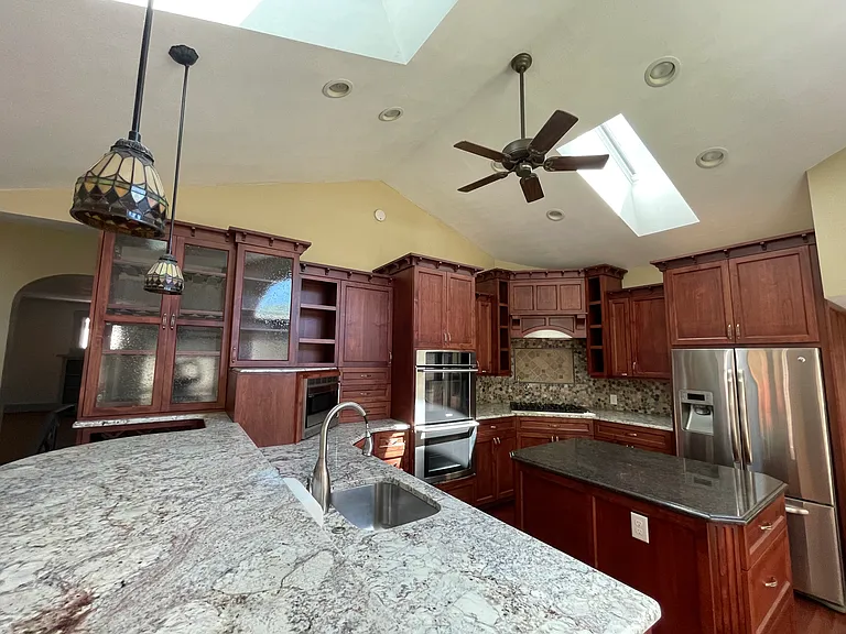 15 Wolfe Ave — Photo 40