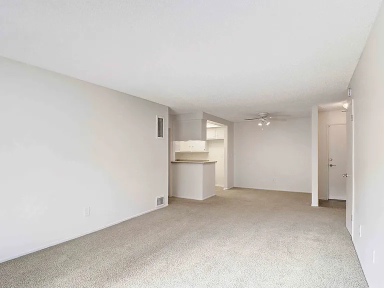 El Dorado Apartments — Photo 45