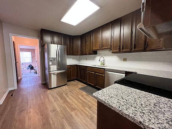 3rd image of 3374 S Eden Dr