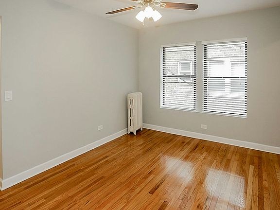 4th image of 516-17 W Cornelia Ave #220