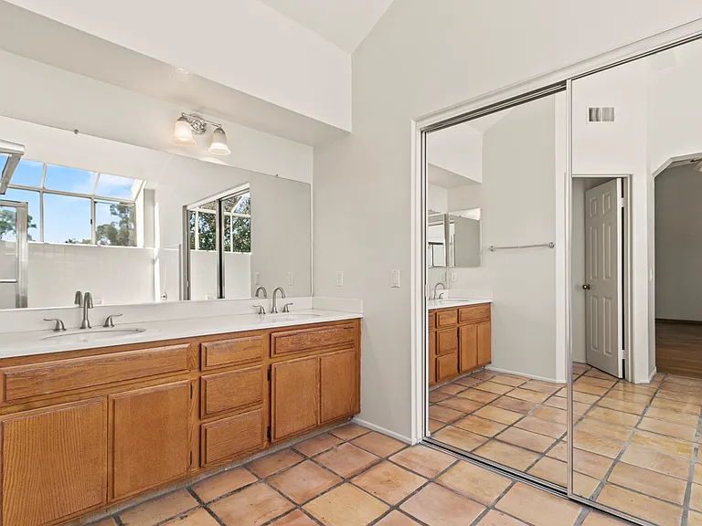 29346 Castle Rd — Photo 16