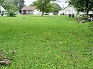 1214 Baynes St, Metropolis, IL 62960