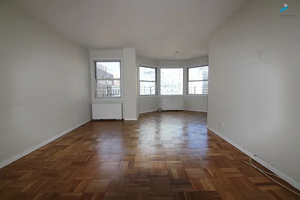 Rented by FirstService Realty (legacy) | media 1
