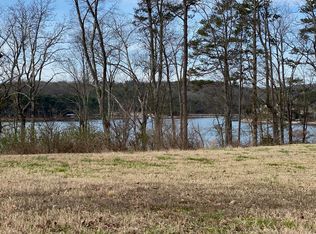 720 Shadow Hill Dr, Lenoir City, TN 37772