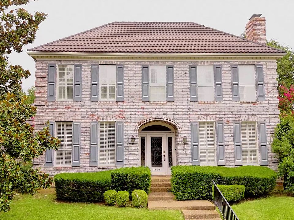 1st image of 1608 Crockett Cir