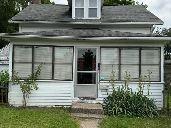 721 Caton Ave, Adrian, MI 49221