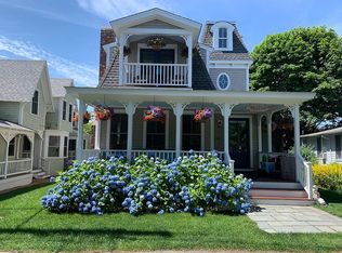 54 Pennacook Ave, Oak Bluffs, MA 02557